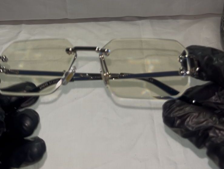 les lunettes photochromique (square) les lunettes photochromique (square)